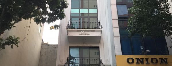 Mặt tiền tọa lạc ngay trên Vũ Trọng Khánh, Hà Nội cho thuê nhà thuê ngay với giá cạnh tranh từ 18 triệu/tháng, căn nhà gồm tổng cộng 8 PN, 6 WC-03