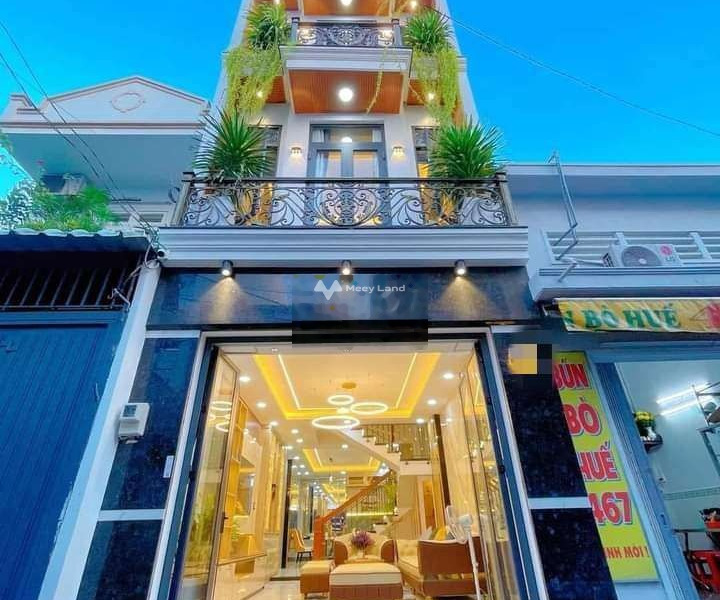Vị trí mặt tiền tọa lạc ngay ở Nguyễn Văn Khối, Phường 9 bán nhà giá bán cực kì tốt chỉ 8.8 tỷ nhìn chung có tổng 4 PN 5 WC-01