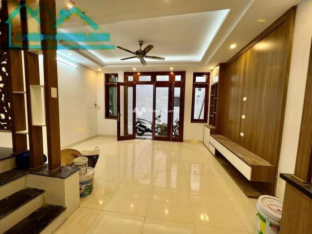 Do đổi hướng làm bán nhà mặt tiền tọa lạc ở Hoàn Kiếm, Hà Nội bán ngay với giá bất ngờ 36.5 tỷ diện tích rộng 56m2 cảm ơn đã xem tin-01