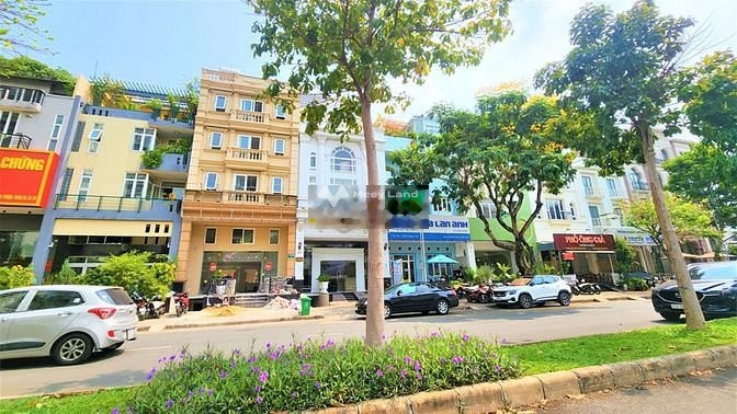 Cho thuê nhà có diện tích tổng 130m2 vị trí thuận lợi nằm ở Hà Huy Tập, Tân Phong giá thuê cực sốc từ 50 triệu/tháng, nhà có tổng 5 PN, 5 WC-01