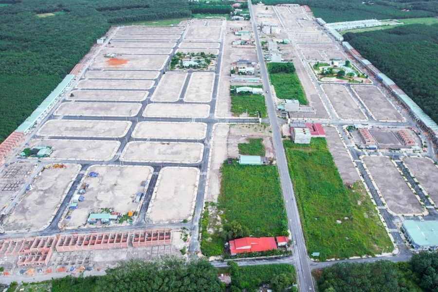 Do cần gấp tiền bán mảnh đất, 90m2 giá bán liền từ 1.5 tỷ mặt tiền tọa lạc ngay tại Chơn Thành, Bình Phước giao thông đông đúc-01