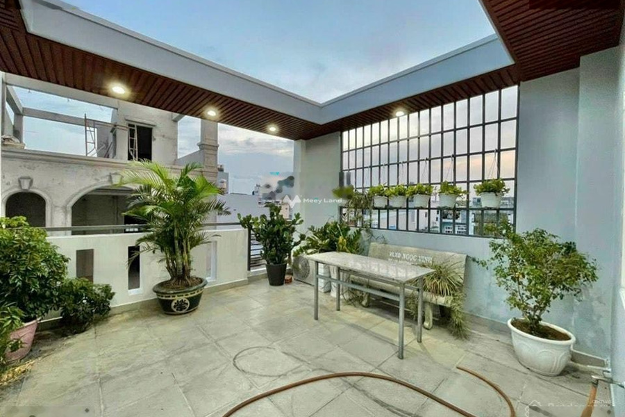 Bán nhà Phía trong Phường 15, Hồ Chí Minh bán ngay với giá rẻ từ 2.99 tỷ có diện tích chính 74.2m2 ngôi nhà này có tổng 4 PN-01