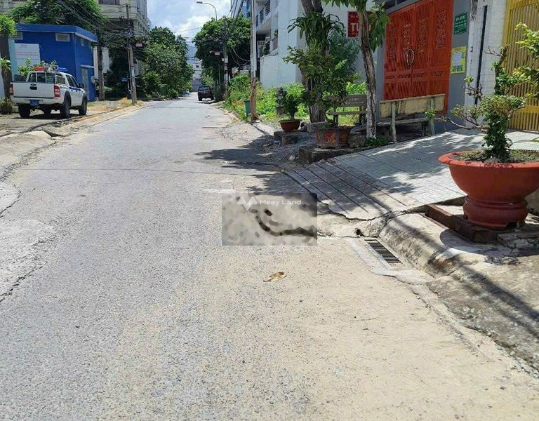 Bán nhà tọa lạc ngay trên Bình Tân, Hồ Chí Minh giá bán cạnh tranh chỉ 6.8 tỷ có diện tích chung là 80m2, hướng Đông nhà có 4 PN-01