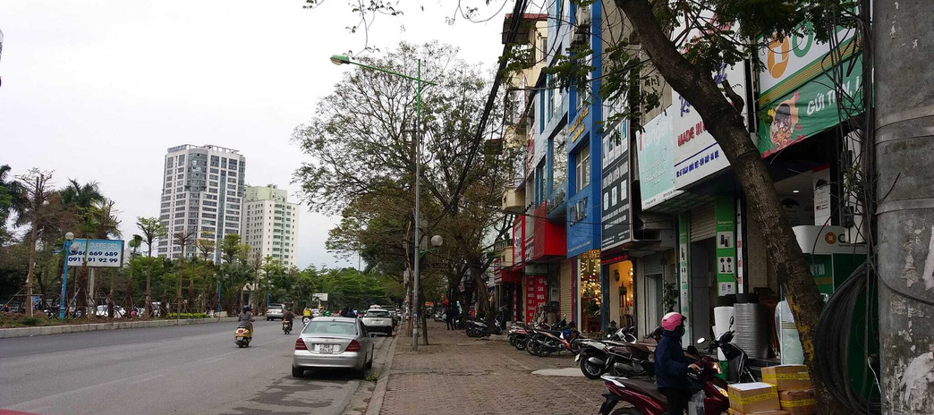 Bán nhà mặt phố siêu đẹp Hoàng Quốc Việt, Cầu Giấy 50m2, mặt tiền 5,3m nở hậu 6,6m