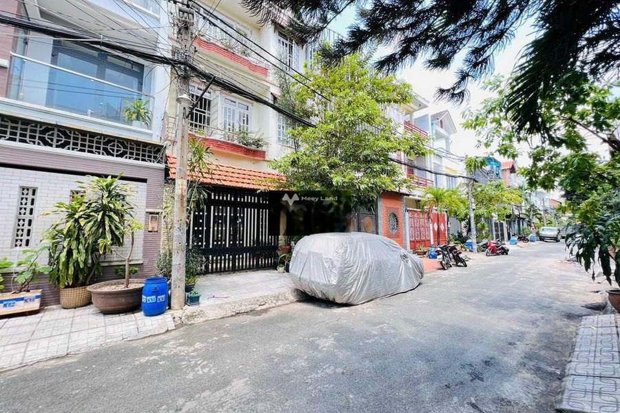Bán nhà vị trí mặt tiền nằm trên Linh Tây, Hồ Chí Minh bán ngay với giá siêu ưu đãi 8 tỷ có diện tích chung 73m2 trong căn này thì gồm 4 PN-01
