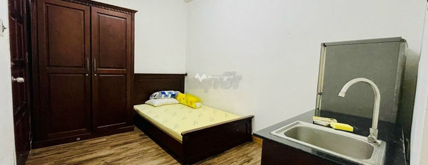 Căn hộ 1 PN, cho thuê căn hộ vị trí đặt tọa lạc gần Út Tịch, Hồ Chí Minh, tổng quan nhìn tổng quan gồm 1 phòng ngủ, 1 WC pháp lý nhanh-02