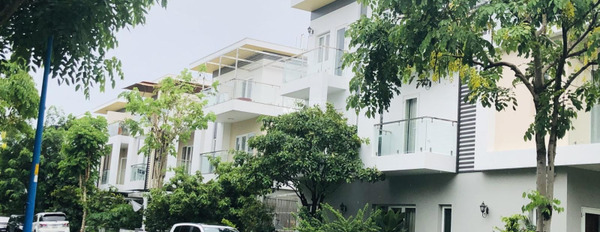 Ngôi nhà có tổng 3 phòng ngủ, cho thuê nhà ở diện tích sàn là 110m2 giá thuê mua ngay chỉ 25 triệu/tháng vị trí mặt tiền ngay tại Quận 9, Hồ Chí Minh-02