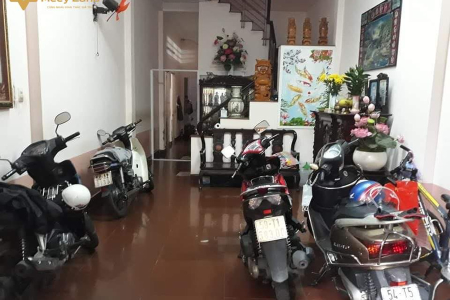 Nhà hẻm xe hơi Nguyễn Trãi, Quận 1 công nhận 110m2 giá đầu tư-01