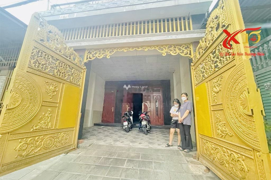 Diện tích rộng rãi 165m2, cho thuê nhà ở mặt tiền tọa lạc gần Bùi Văn Hòa, Biên Hòa tiện ích đầy đủ-01