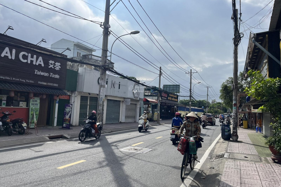 Nằm ở Linh Trung, Hồ Chí Minh, cho thuê nhà, giá thuê cực mềm chỉ 70 triệu/tháng với diện tích chuẩn 200m2 bãi đậu xe rộng-01