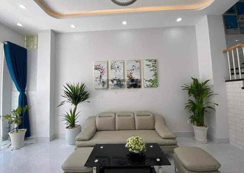 Nhà gồm 5 phòng ngủ bán nhà ở diện tích chuẩn 65m2 bán ngay với giá hạt dẻ từ 9.5 tỷ vị trí thích hợp Tân Thành, Tân Phú-01