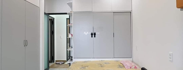 DT 40m2 bán nhà ở vị trí mặt tiền ngay tại Nguyễn Khoái, Hồ Chí Minh hướng Đông - Bắc nhìn chung có tổng 2 phòng ngủ 2 WC cảm ơn đã xem tin.-03