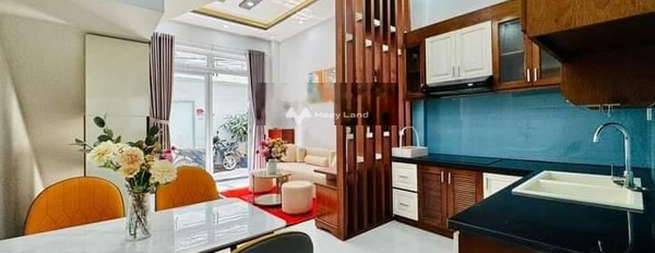 Ngôi nhà gồm có 3 phòng ngủ, bán nhà ở có diện tích chính 48m2 vị trí mặt tiền tọa lạc ngay ở Phường 9, Phú Nhuận-02