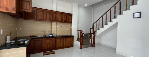 Nhà gồm 3 phòng ngủ bán nhà bán ngay với giá bàn giao 3.2 tỷ có diện tích rộng 58.7m2 vị trí thuận lợi nằm tại Lê Hồng Phong, Khánh Hòa-03
