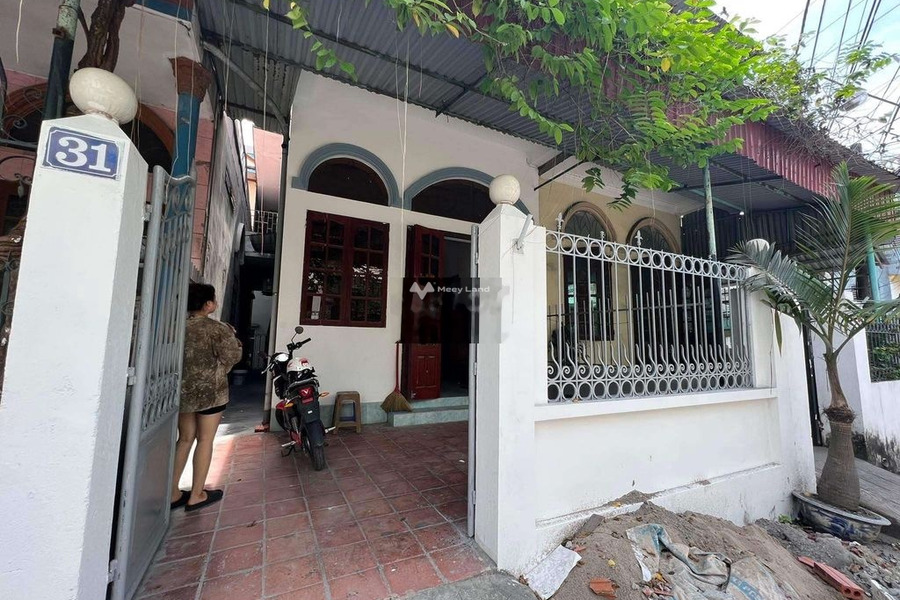 Cho thuê nhà vị trí mặt tiền tọa lạc gần Trần Phú, Cẩm Phả, thuê ngay với giá đặc biệt từ 4 triệu/tháng có diện tích chuẩn 150m2-01