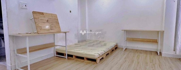 Căn hộ 1 phòng ngủ, cho thuê căn hộ vị trí thuận lợi tọa lạc ngay trên Quận 3, Hồ Chí Minh, căn hộ bao gồm 1 phòng ngủ, 1 WC lh biết chi tiết-02