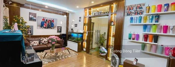 Vị trí đặt gần Dịch Vọng, Hà Nội bán nhà-02