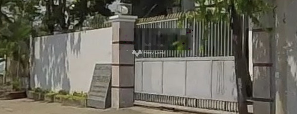 Bán căn nhà mặt tiền Nguyễn Xiển. DT: 20x20m. 400m2 thổ cư. Giá bán 27.5 tỷ -03