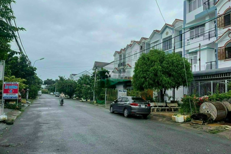 Bán nhà diện tích gồm 120m2 vị trí đẹp nằm ở Cồn Khương, Ninh Kiều bán ngay với giá hấp dẫn từ 8.2 tỷ-01