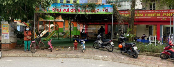 Vị trí đặt ngay trung tâm Nguyễn Khuyến, Hà Nội cho thuê nhà thuê ngay với giá siêu ưu đãi từ 18.5 triệu/tháng, tổng quan trong nhà 6 phòng ngủ, 4 WC-03
