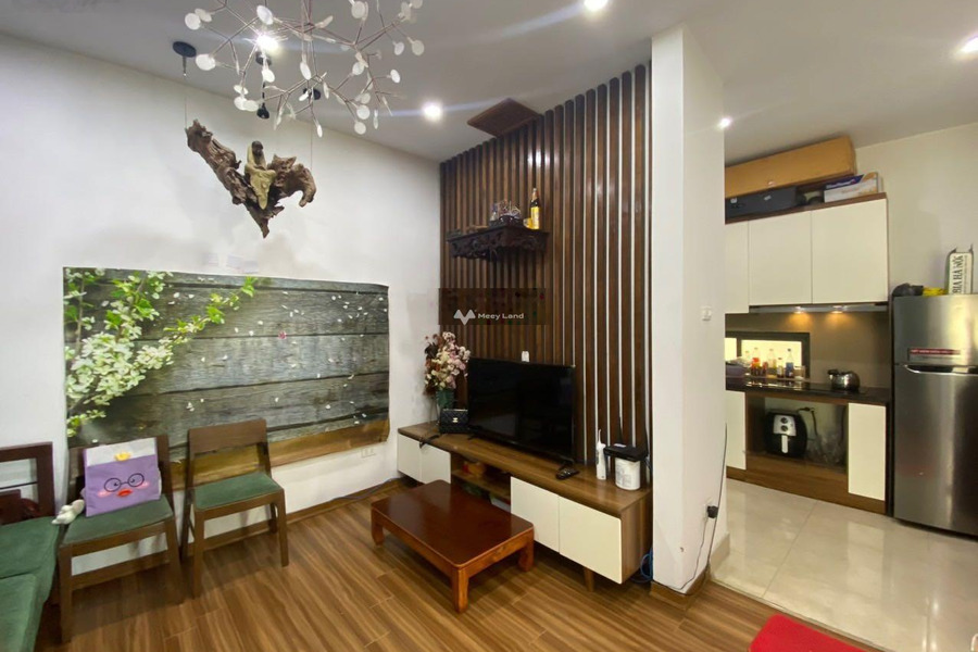 Cho thuê căn hộ vị trí đặt tại trung tâm Hoàng Đạo Thúy, Cầu Giấy. Diện tích 70m2-01