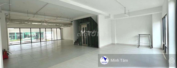 Rất gấp cho thuê cửa hàng diện tích gồm 120m2 vị trí đẹp gần Phường 5, Hồ Chí Minh thuê ngay với giá khởi đầu từ 70 triệu/tháng-02