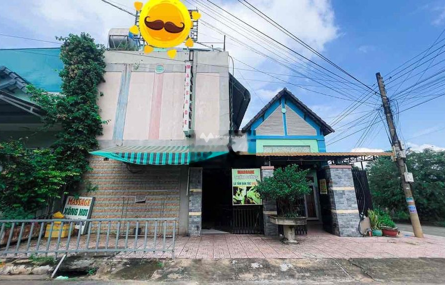 DT 122m2 bán nhà ở vị trí thuận lợi tọa lạc tại Trảng Bom, Đồng Nai trong ngôi nhà này gồm 9 phòng ngủ 6 WC khách có thiện chí liên hệ ngay.-01