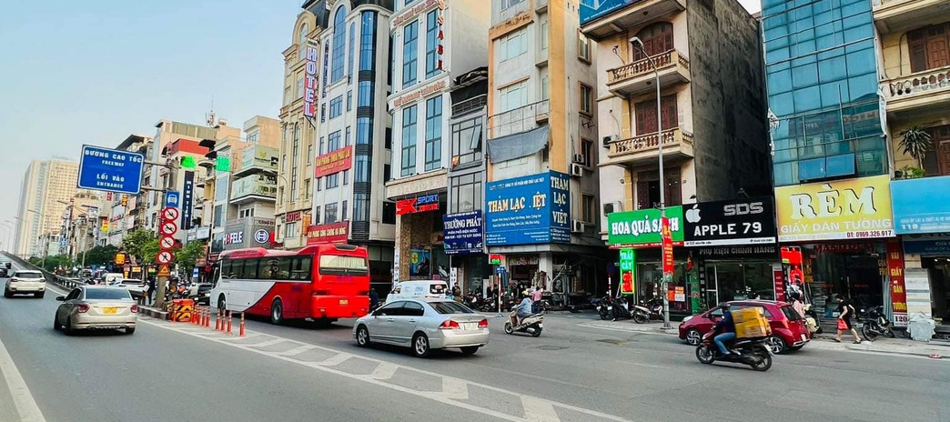 Mặt phố Nguyễn Xiển, Xuân, lô góc 2 mặt tiền, kinh doanh