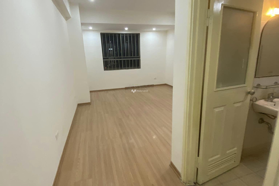 Ngôi căn hộ này gồm 2 PN, bán chung cư vị trí đặt tọa lạc trên Nguyễn Trãi, Hà Đông, trong căn hộ nhìn chung gồm 2 phòng ngủ, 2 WC khu vực dân cư-01