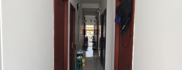 Trong nhà nhìn chung có tổng 40 phòng ngủ, bán nhà ở diện tích gồm 260m2 giá bán cực tốt 35 tỷ mặt tiền tọa lạc trên Tầm Vu, Hồ Chí Minh-02