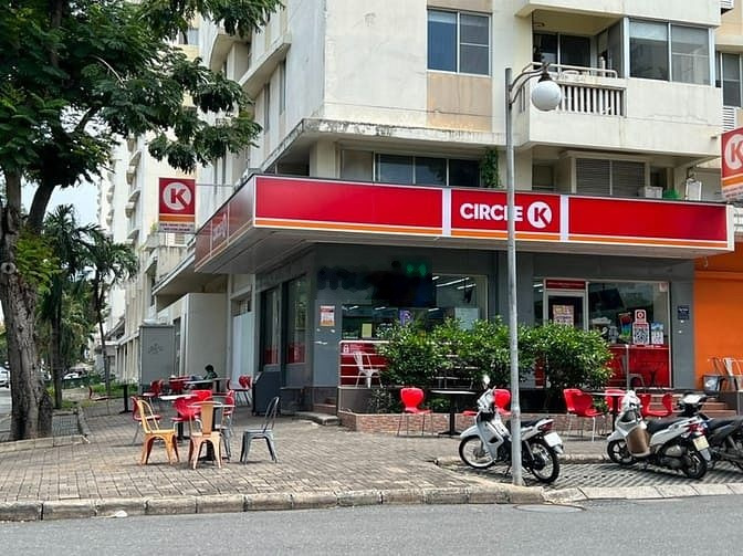 Shop đường Nguyễn Đức Cảnh, Phú Mỹ Hưng đang trống tìm khách thuê -01