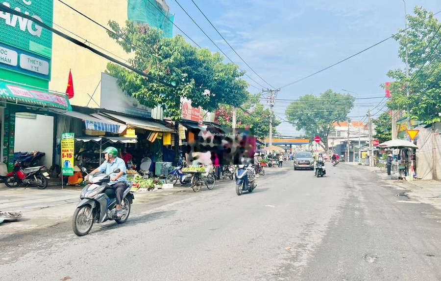 Vị trí ngay tại Nguyễn Văn Tiên, Đồng Nai bán nhà bán ngay với giá khuyến mãi chỉ 7 tỷ tổng quan căn này có 4 phòng ngủ 3 WC-01