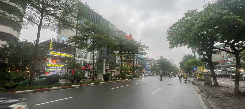 Bán ngay với giá thỏa thuận chỉ 45 tỷ bán nhà có diện tích 90m2 vị trí thuận lợi tọa lạc trên Nguyễn Tuân, Thanh Xuân cảm ơn đã xem tin