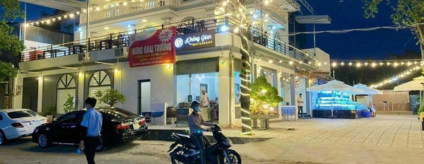 Có diện tích trung bình 324m2, bán biệt thự nằm ngay Đường 23, Thủ Đức, căn nhà gồm 7 phòng ngủ vào ở ngay-03