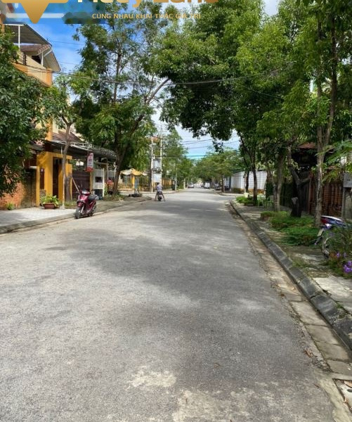 Vị trí đẹp tọa lạc ngay Huế, Thừa Thiên Huế bán đất giá siêu mềm 5.7 tỷ dt quy đổi 150 m2, với đường trước nhà 13 mét-01