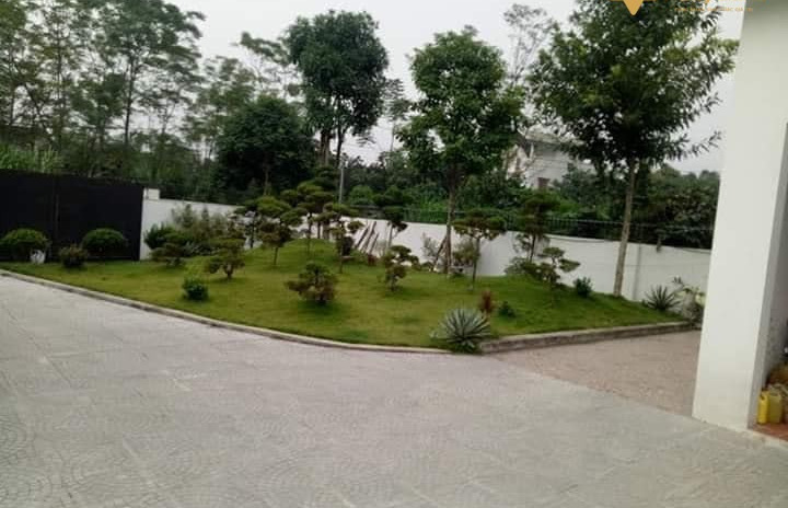Bán biệt thự khuôn viên xây sẵn, chỉ việc xách vali đến ở tại Phú Mãn, Quốc Oai, Hà Nội