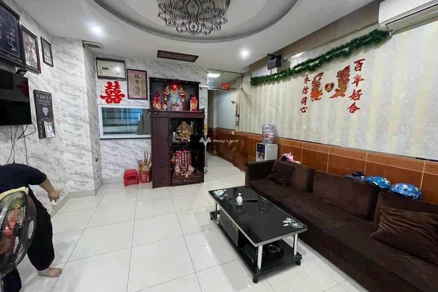 Nhà gồm 6 PN bán nhà ở diện tích khoảng 90m2 bán ngay với giá công khai 10.8 tỷ nằm ở Phú Trung, Hồ Chí Minh-01