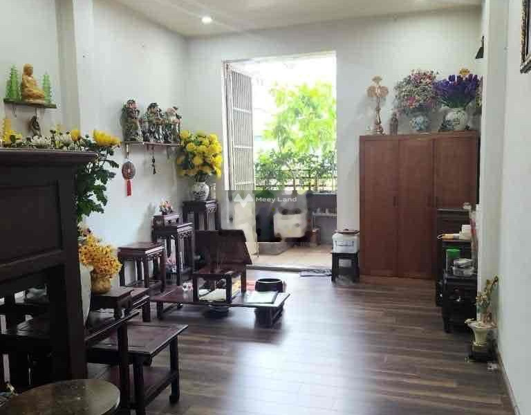 Vị trí hấp dẫn nằm ở Thanh Xuân Trung, Thanh Xuân bán nhà bán ngay với giá rẻ từ 8 tỷ tổng quan bên trong nhà gồm 4 PN-01