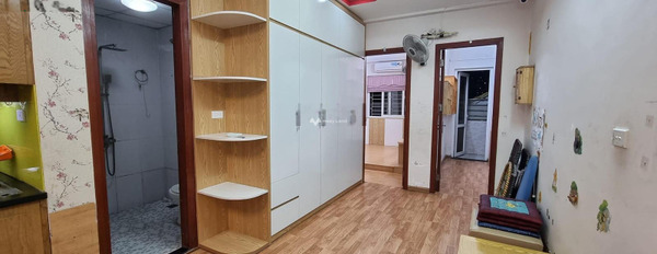 Chung cư 2 PN, bán căn hộ hướng Đông - Bắc vị trí nằm ở Hoàng Mai, Hà Nội, trong căn hộ này bao gồm 2 phòng ngủ, 2 WC giá mềm sinh viên-03