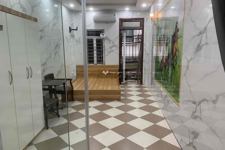 Tổng quan trong ngôi nhà 5 phòng ngủ, cho thuê nhà ở diện tích chuẩn 55m2 giá thuê rẻ chỉ 15 triệu/tháng vị trí nằm tại Nguyễn Đổng Chi, Cầu Diễn-01