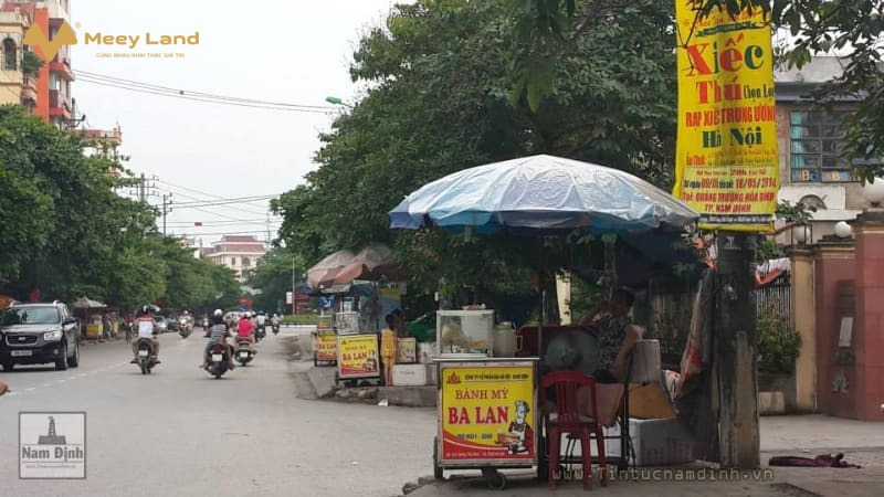 Bán đất 2 mặt tiền thành phố Nam Định tặng kèm nhà 1,5  tầng