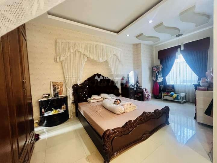 Nhà 4 phòng ngủ bán nhà bán ngay với giá chỉ từ chỉ 22.5 tỷ có diện tích chung 250m2 vị trí đẹp tại Bình Tân, Hồ Chí Minh-01