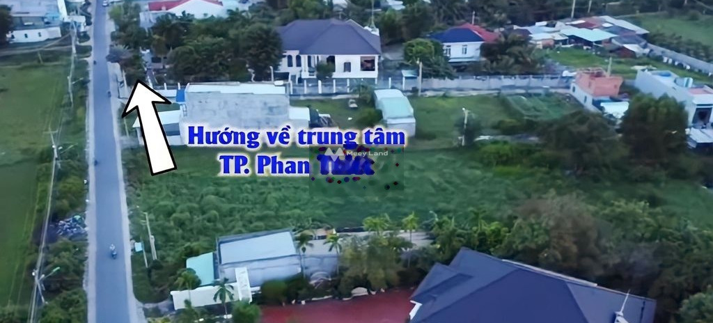 Giá hữu nghị 3.6 tỷ, Bán đất có diện tích thực là 961m2 vị trí đặt gần Phong Nẫm, Phan Thiết nói không với trung gian