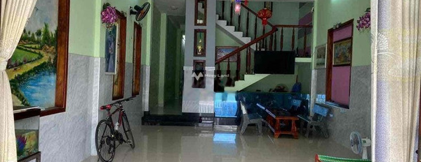 Diện tích gồm 100m2 bán nhà vị trí mặt tiền tọa lạc tại Hòa Xuân, Đà Nẵng hướng Nam tổng quan trong căn nhà gồm 3 phòng ngủ 2 WC vị trí siêu đẹp-02