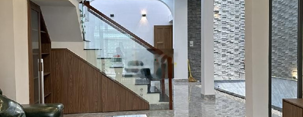 HẺM XE HƠI THÔNG - 90M2 - Ô TÔ VÀO NHÀ - SÁT MẶT TIỀN PHẠM VĂN CHIÊU -02