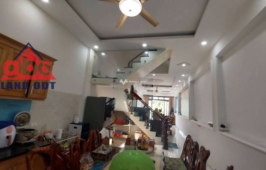 Căn nhà bao gồm có 4 PN, bán nhà ở diện tích gồm 75.6m2 bán ngay với giá cực rẻ 3.85 tỷ mặt tiền nằm ngay ở Biên Hòa, Đồng Nai-01