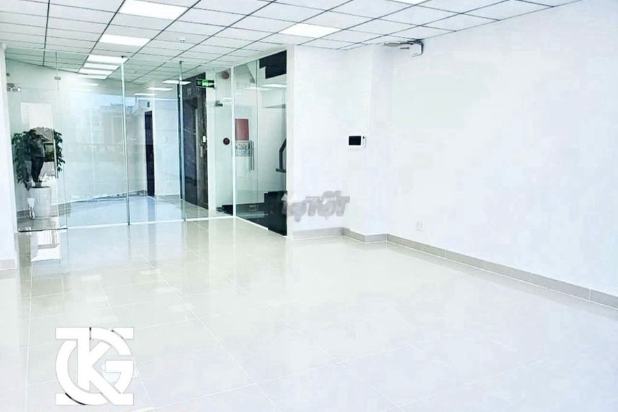 Giá thuê siêu ưu đãi 95 triệu/tháng cho thuê sàn văn phòng vị trí đẹp nằm trên Tân Định, Quận 1 có diện tích chuẩn 120m2-01