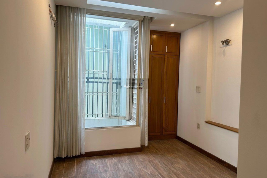 Cho thuê nhà vị trí ở Bình Thạnh, Hồ Chí Minh, thuê ngay với giá đàm phán 24.5 triệu/tháng có diện tích chuẩn 62m2, trong căn này 5 phòng ngủ-01