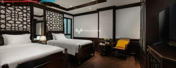 Vị trí ở Mã Mây, Hoàn Kiếm cần bán Khách sạn có diện tích tổng là 350m2, tổng quan có tổng 64 phòng ngủ lh tư vấn thêm-03
