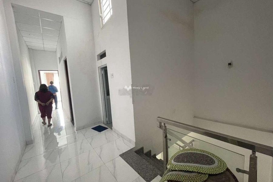 Vị trí ngay tại Thuận An, Bình Dương cho thuê nhà giá thuê cực mềm từ 6.5 triệu/tháng, trong nhà nhìn chung gồm có 2 phòng ngủ, 2 WC-01